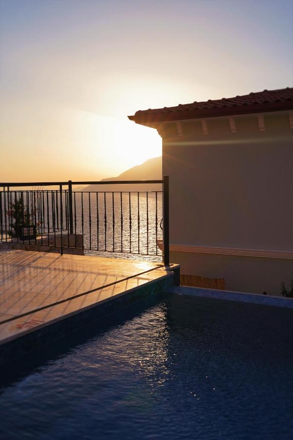 Guemues Yazar Hotel Kaş Buitenkant foto
