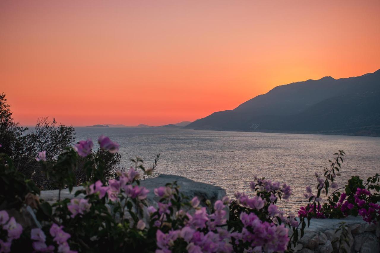 Guemues Yazar Hotel Kaş Buitenkant foto