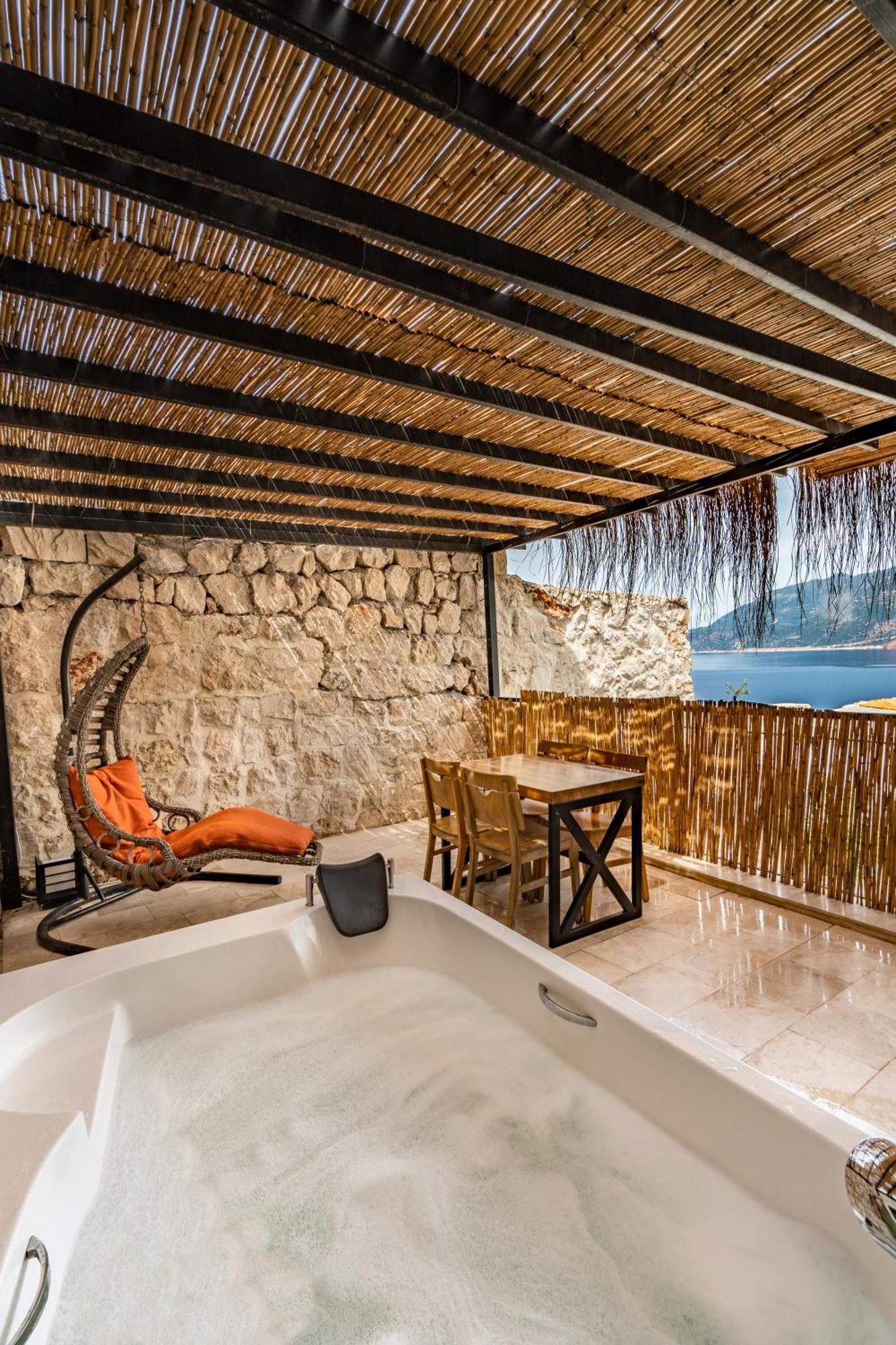 Guemues Yazar Hotel Kaş Kamer foto